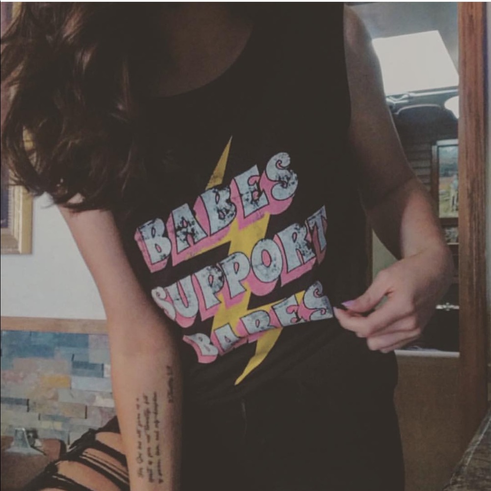 Babes support Babes tee🔆 - Picture 2 of 4